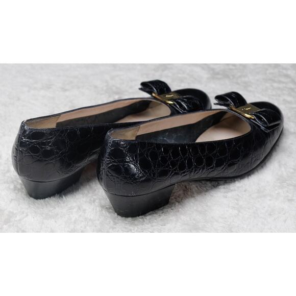 Salvatore Ferragamo Vara Black Croc Embossed Bow Leather Pumps Classic Womens 8 - Picture 12 of 14